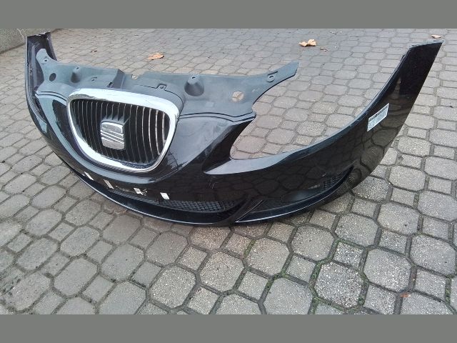 bontott SEAT LEON Első Lökhárító (Részeivel)