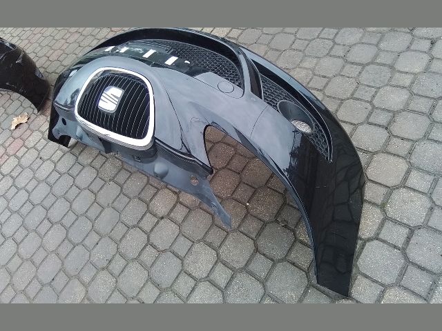 bontott SEAT LEON Első Lökhárító (Részeivel)