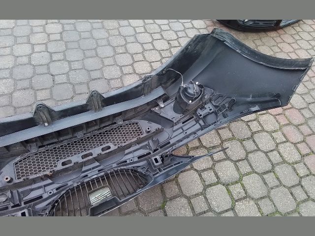 bontott SEAT LEON Első Lökhárító (Részeivel)