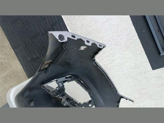 bontott SEAT LEON Első Lökhárító (Részeivel)