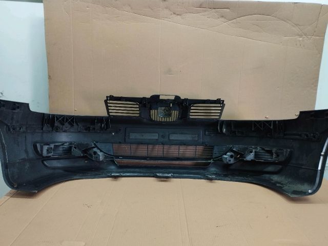 bontott SEAT LEON Első Lökhárító (Részeivel)