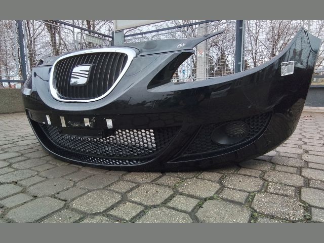 bontott SEAT LEON Első Lökhárító (Részeivel)