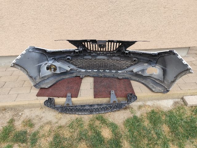 bontott SEAT LEON Első Lökhárító (Részeivel)