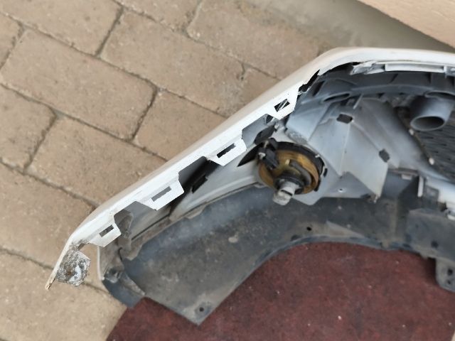 bontott SEAT LEON Első Lökhárító (Részeivel)