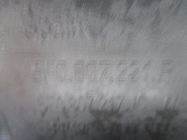 bontott SEAT LEON Első Lökhárító (Üresen)