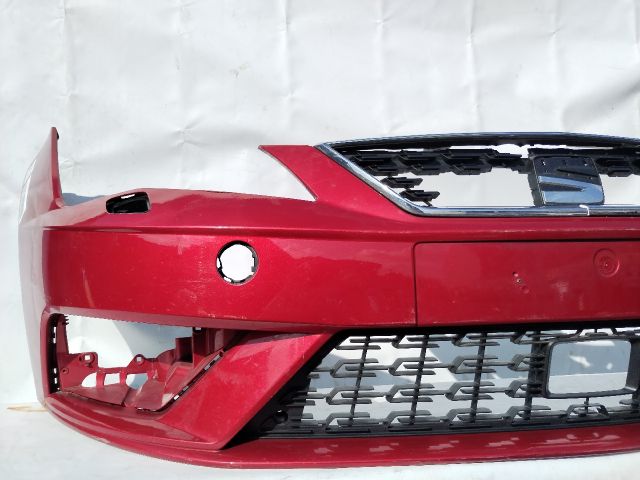 bontott SEAT LEON Első Lökhárító (Üresen)