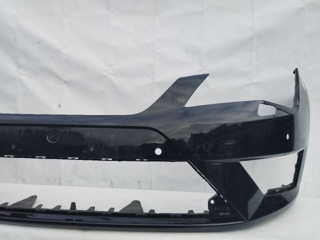 bontott SEAT LEON Első Lökhárító (Üresen)