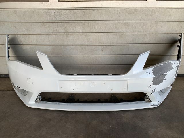 bontott SEAT LEON Első Lökhárító (Üresen)