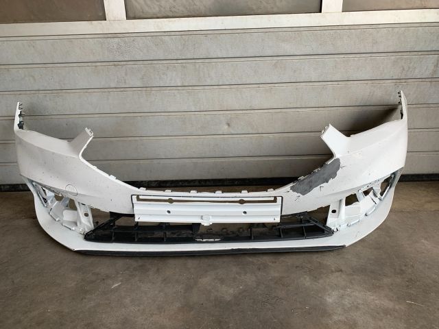 bontott SEAT LEON Első Lökhárító (Üresen)