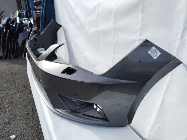 bontott SEAT LEON Első Lökhárító (Üresen)