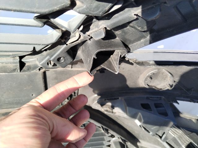 bontott SEAT LEON Első Lökhárító (Üresen)