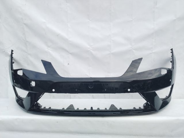 bontott SEAT LEON Első Lökhárító (Üresen)