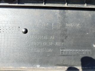 bontott SEAT LEON Első Lökhárító (Üresen)