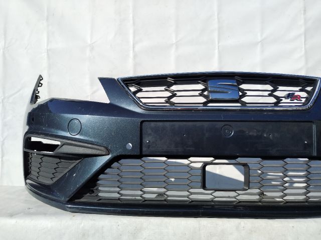 bontott SEAT LEON Első Lökhárító (Üresen)