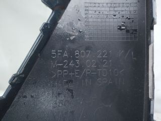 bontott SEAT LEON Első Lökhárító (Üresen)