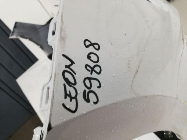 bontott SEAT LEON Első Lökhárító (Üresen)