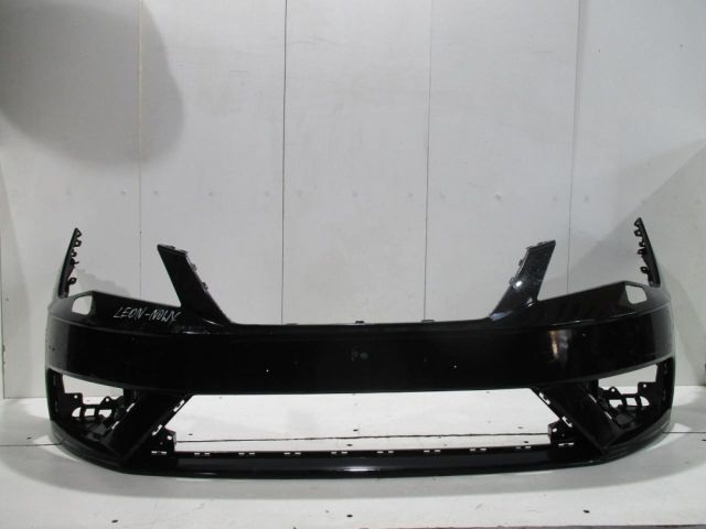 bontott SEAT LEON Első Lökhárító (Üresen)