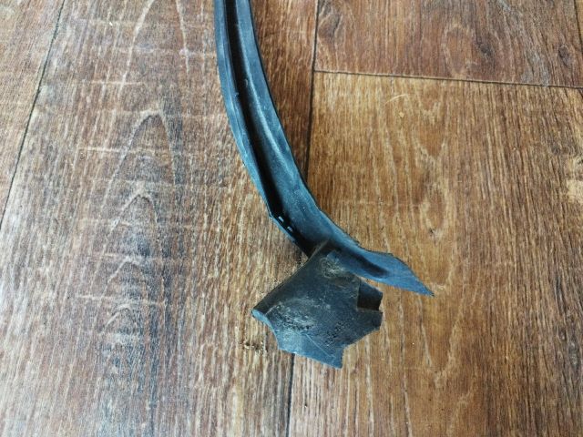 bontott SEAT LEON Első Szélvédő Bal Díszléc