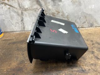 bontott SEAT LEON Első Tároló Rekesz