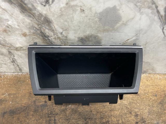 bontott SEAT LEON Első Tároló Rekesz