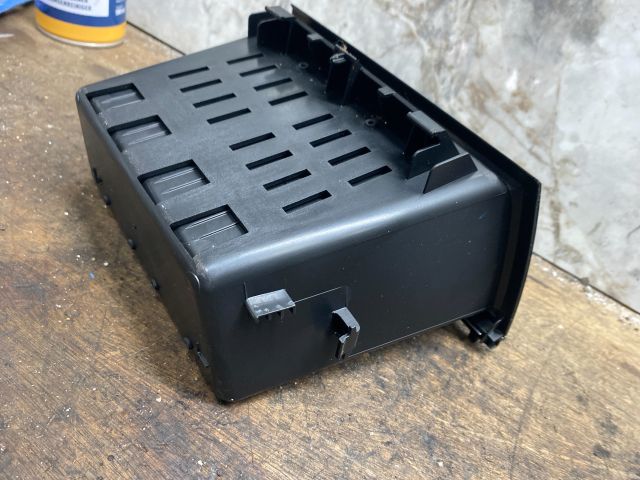 bontott SEAT LEON Első Tároló Rekesz