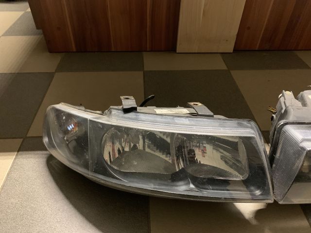 bontott SEAT LEON Fényszóró Pár