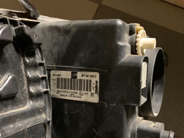 bontott SEAT LEON Fényszóró Pár