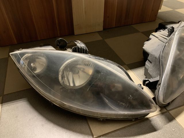 bontott SEAT LEON Fényszóró Pár