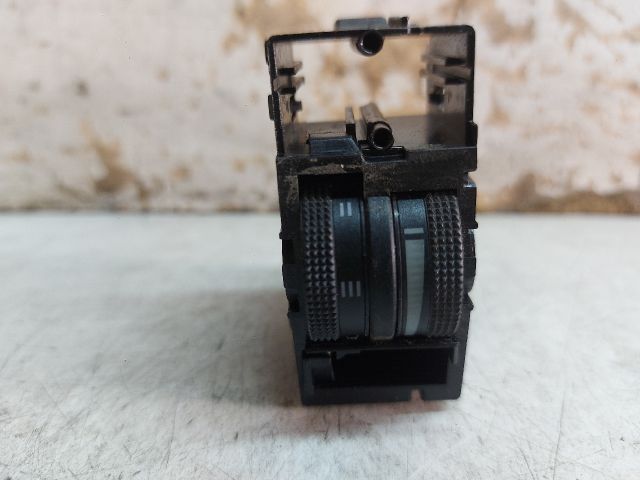 bontott SEAT LEON Fényszórómagasság Állító Kapcsoló