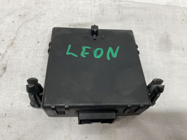 bontott SEAT LEON Gateway Elektronika