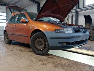 bontott SEAT LEON Gázrugós Kitámasztó Teleszkóp Csomagtérajtó Bal