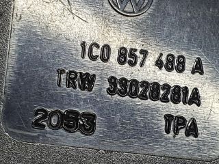 bontott SEAT LEON Hátsó középső Biztonsági Öv Csat