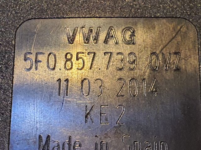 bontott SEAT LEON Hátsó középső Biztonsági Öv Csat