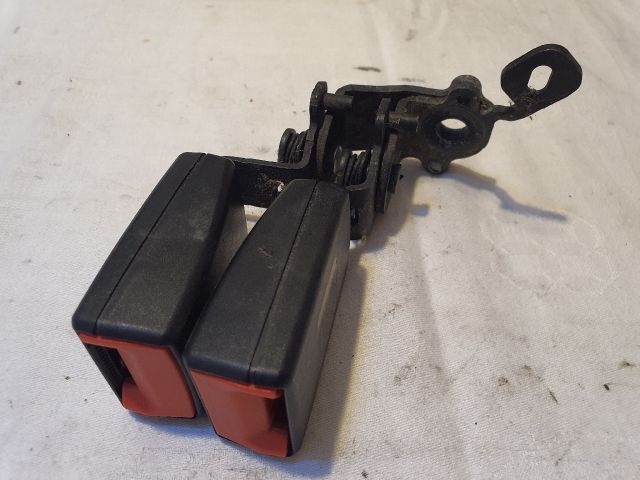 bontott SEAT LEON Hátsó középső Biztonsági Öv Csat