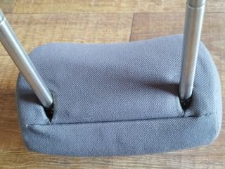 bontott SEAT LEON Hátsó középső Fejtámla