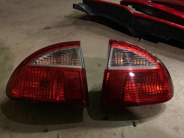 bontott SEAT LEON Hátsó Lámpa Szett