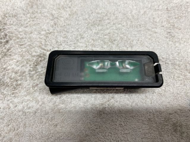 bontott SEAT LEON Hátsó Rendszámtábla Világítás