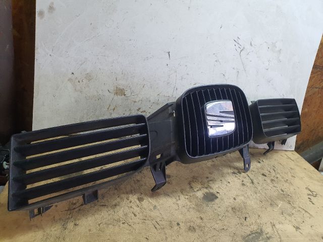 bontott SEAT LEON Hűtőrács