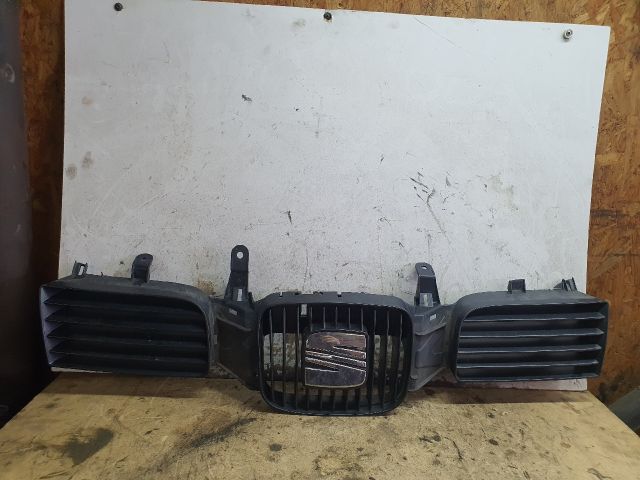 bontott SEAT LEON Hűtőrács