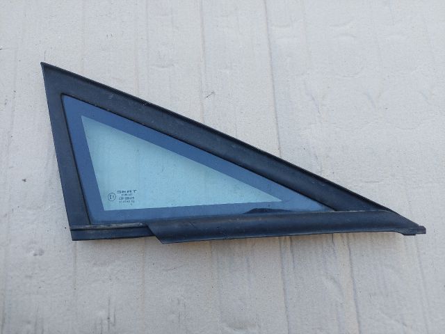 bontott SEAT LEON Jobb A Oszlop Oldalablak Üveg