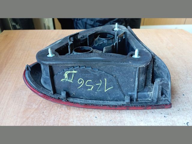 bontott SEAT LEON Jobb Belső Hátsó Lámpa