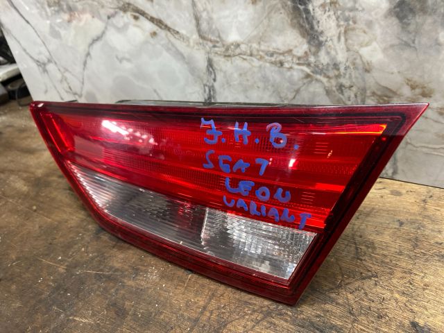 bontott SEAT LEON Jobb Belső Hátsó Lámpa