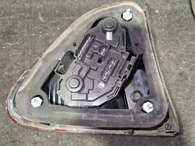 bontott SEAT LEON Jobb Belső Hátsó Lámpa