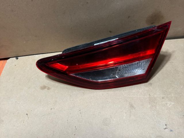 bontott SEAT LEON Jobb Belső Hátsó Lámpa