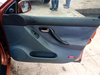 bontott SEAT LEON Jobb C Oszlop Burkolat