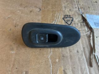 bontott SEAT LEON Jobb első Ablakemelő Kapcsoló