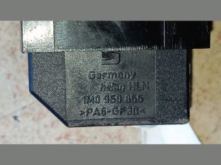 bontott SEAT LEON Jobb első Ablakemelő Kapcsoló