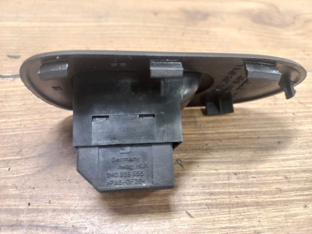 bontott SEAT LEON Jobb első Ablakemelő Kapcsoló