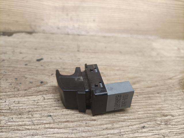 bontott SEAT LEON Jobb első Ablakemelő Kapcsoló