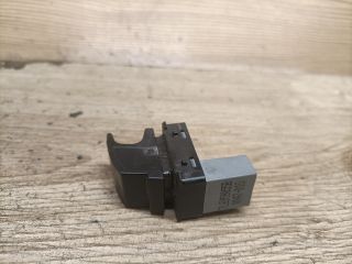 bontott SEAT LEON Jobb első Ablakemelő Kapcsoló